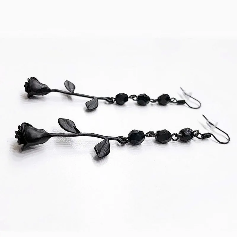 Gothic Retro Multiple Facets Beaded Chain Inverted Simulation Black Rose Flower Dangle Earrings for Women Hallowmas Punk Jewelry