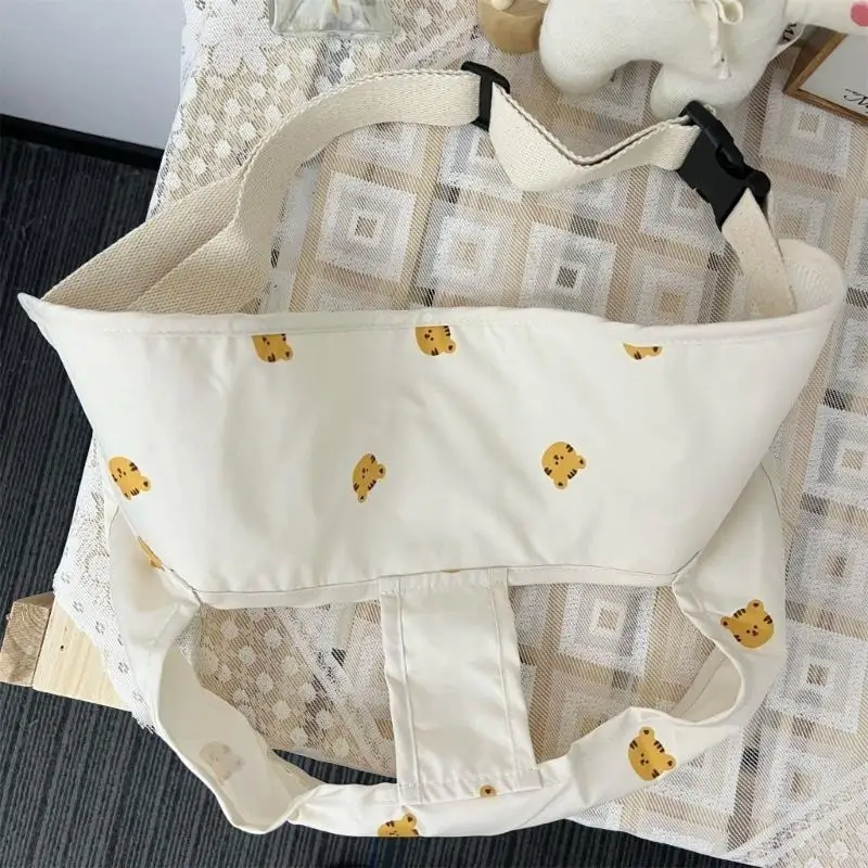 97BE Baby كرسي مرتفع محمول للسفر، مقعد لتغذية الأطفال الصغار، حزام قماش قابل للغسل، مناسب للأولاد والبنات