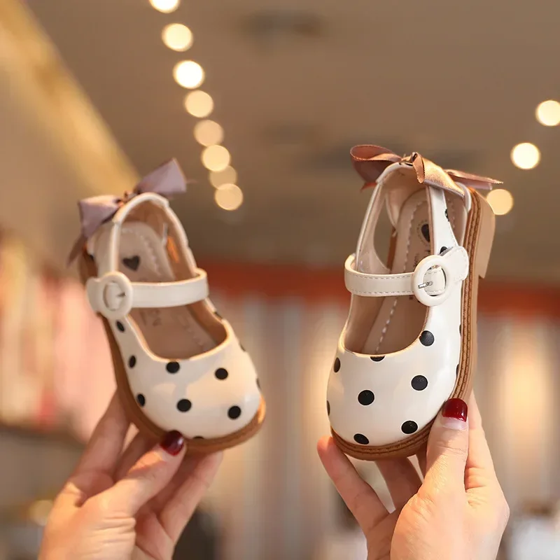 Girls Half Sandals 2026 Spring Summer Shoes Toddlers Little Children Shoes Cut-outs Dots with Bowtie Bow-knot on The Back Sweet