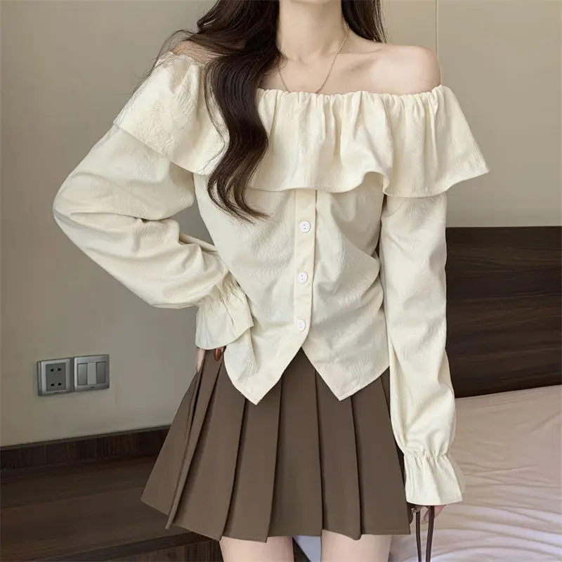 French Ruffle Edge One Shoulder Design Long Sleeved Shirt Women's Pullover Wearing Korean Version Flesh Cover Top