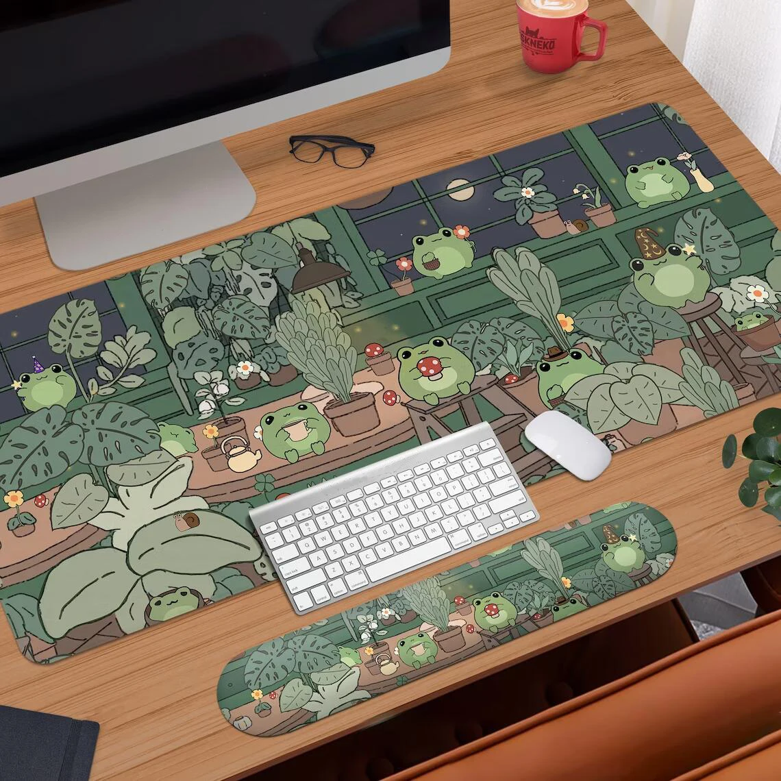 

Cute Mouse Pad XXL Green Mousepad Frogs Kawaii Desk Mat Smol Anime Animal Characters Extended Keyboard Matt Gift Gaming Deskmat