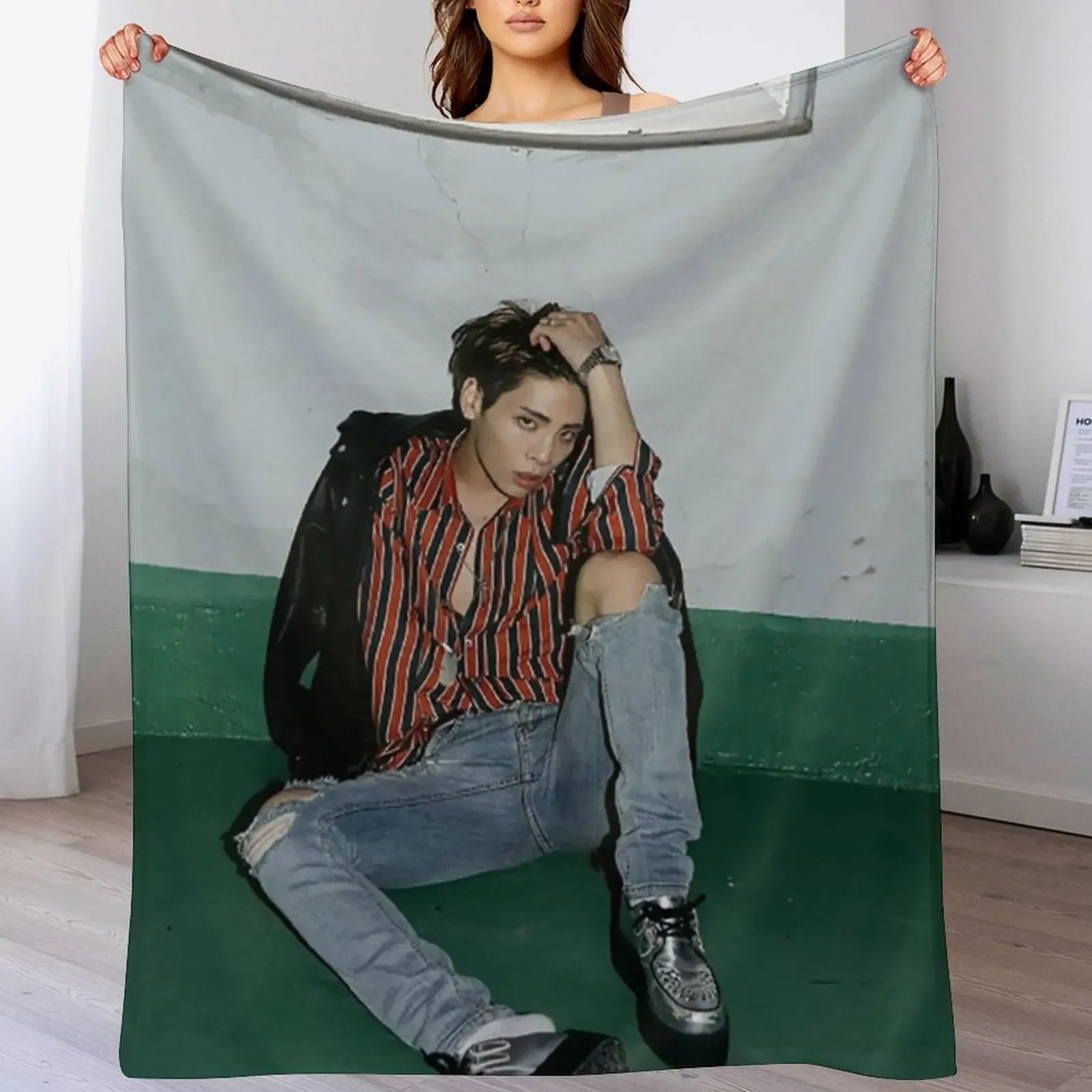 

Jonghyun Throw Blanket Thin Extra Large Throw bed plaid Kid'S Blankets