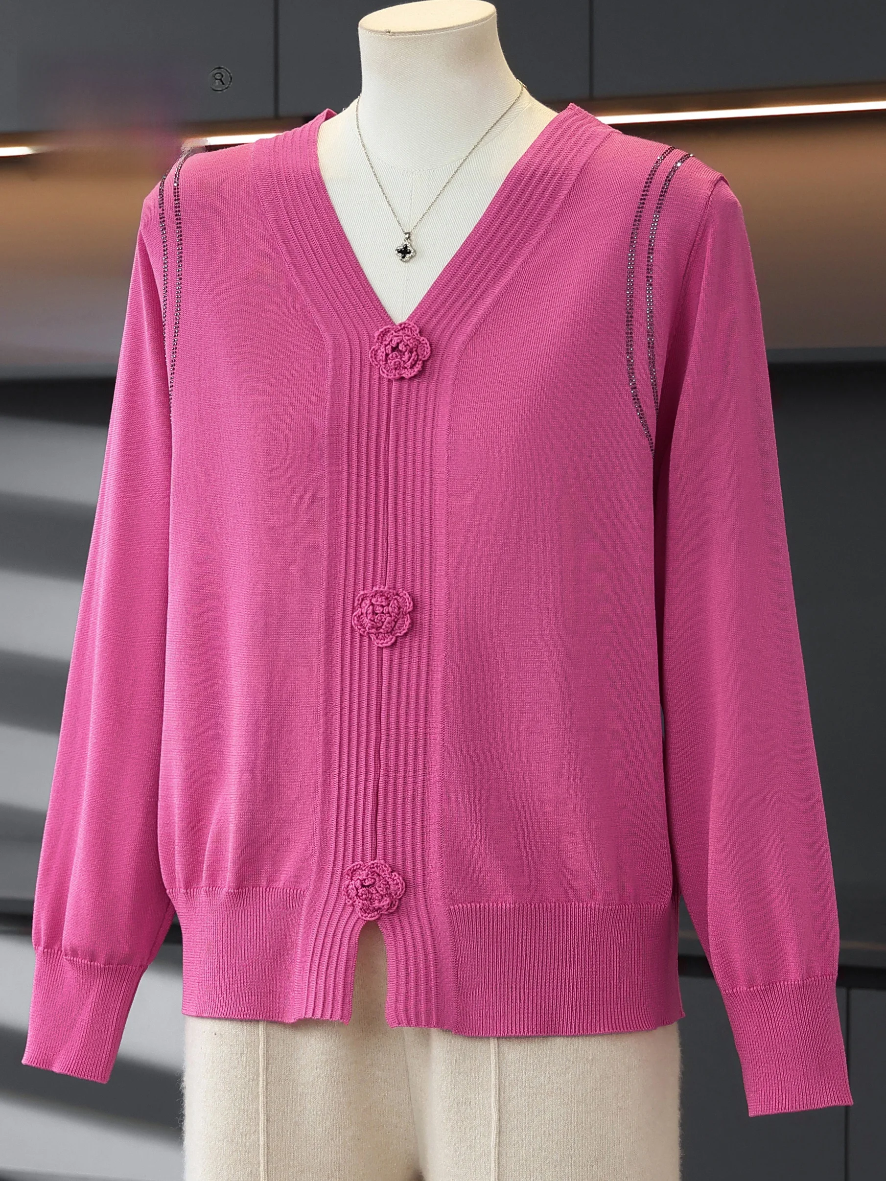 

Slimming V-Ne Loose Knitted Top for Middle-Aged And ly Women Spring Faion Lightweight Pure Color Mom Clothes