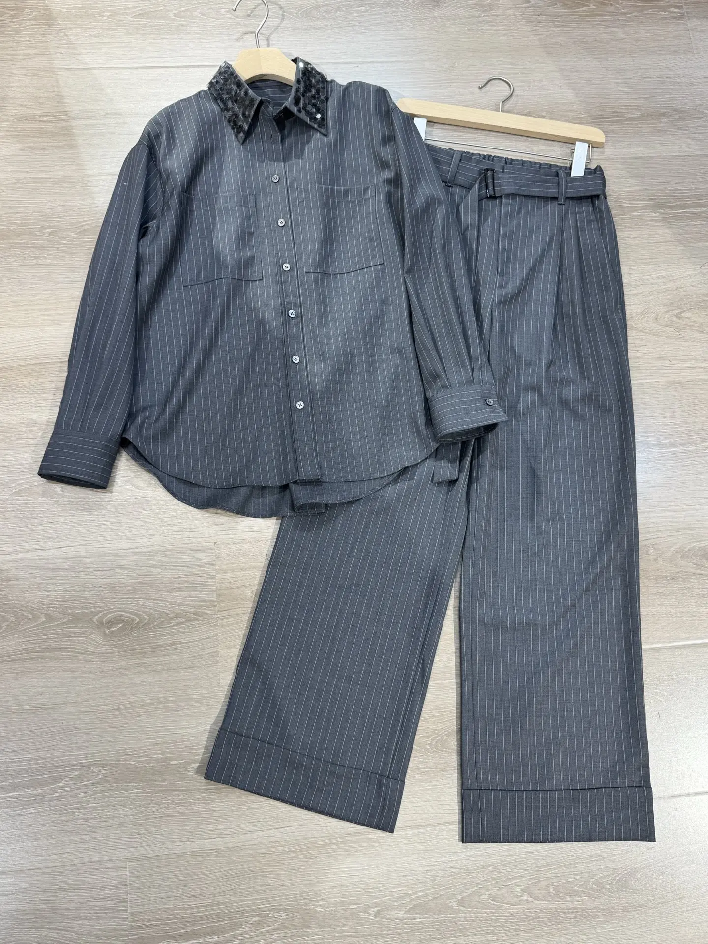 

2025 Early Autumn And Winter New Women'S Sequin Lapel Striped Long Sleeve Wool Shirt + Wide Leg Pants Set