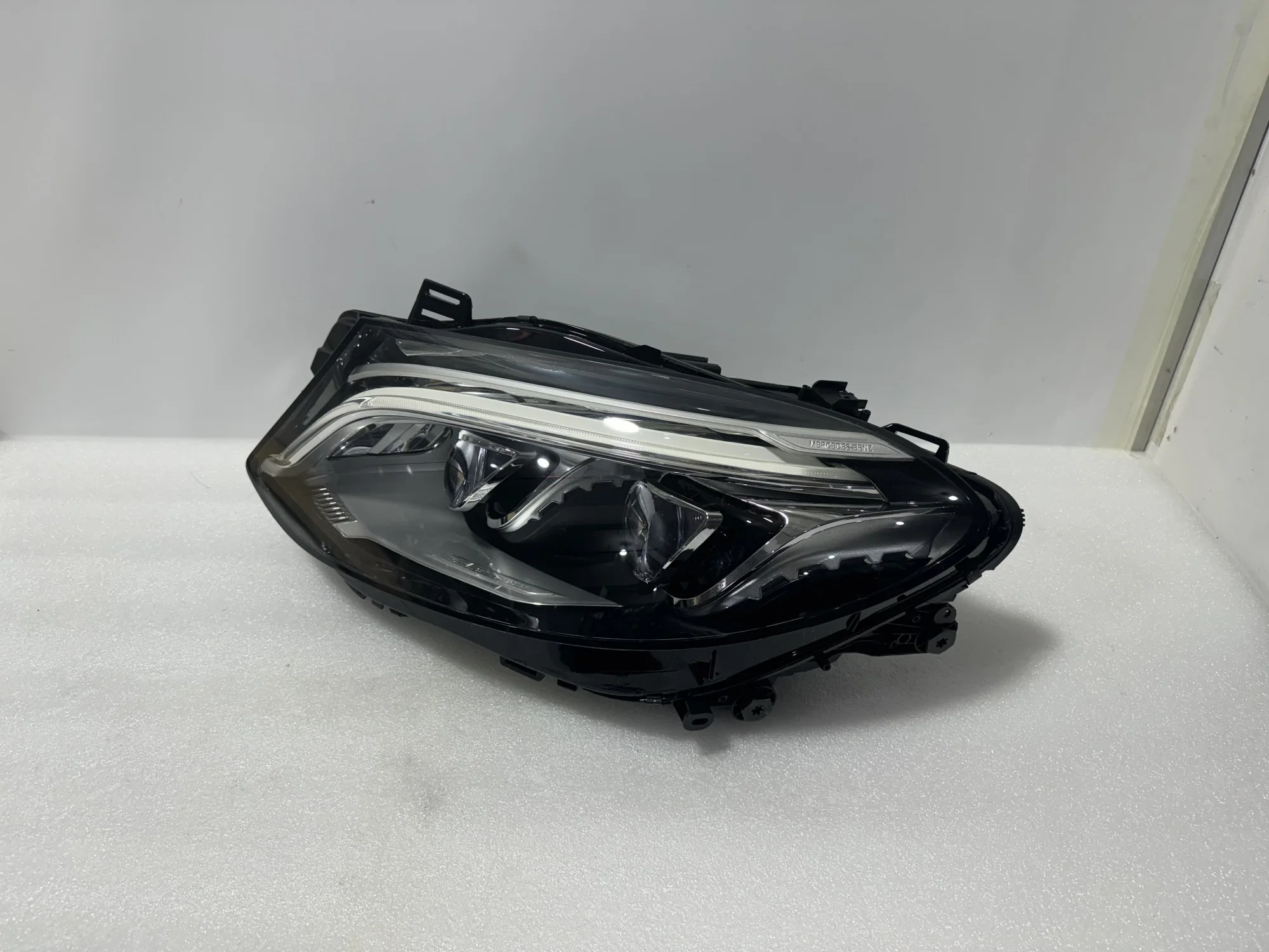 GLE W166 LED Headlights High Quality Accessories for Mercedes-Benz GLE350 GLE400 GLE450 2016-2018 Models Auto Car Lighting Upgra view 3