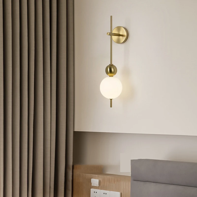 Novo design conduziu a lâmpada de parede acrílico branco bola ouro metal para bedrooom salão corredor iluminação arandela mutável escurecimento