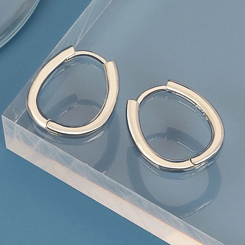 VENTFILLE Silver Gold Color Triangle Hoop Earrings Women Retro Romantic Temperament Light Luxury Jewelry 925 Stamp  Accessories