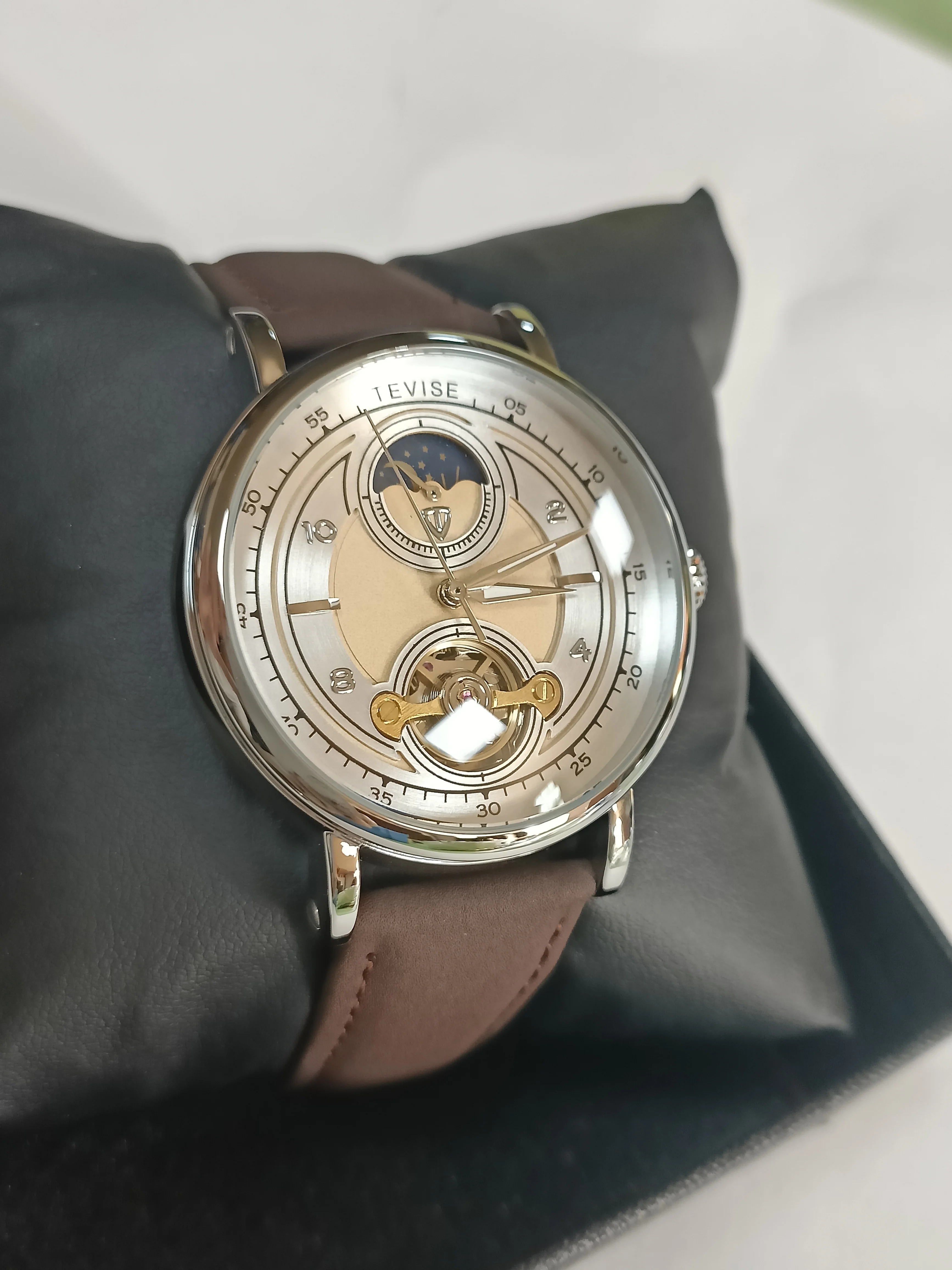 ساعة TEVISE ميكانيكية أوتوماتيكية جديدة للرجال ساعة هيكل عظمي لمرحلة القمر وحزام جلدي مضيء ساعة عصرية فاخرة