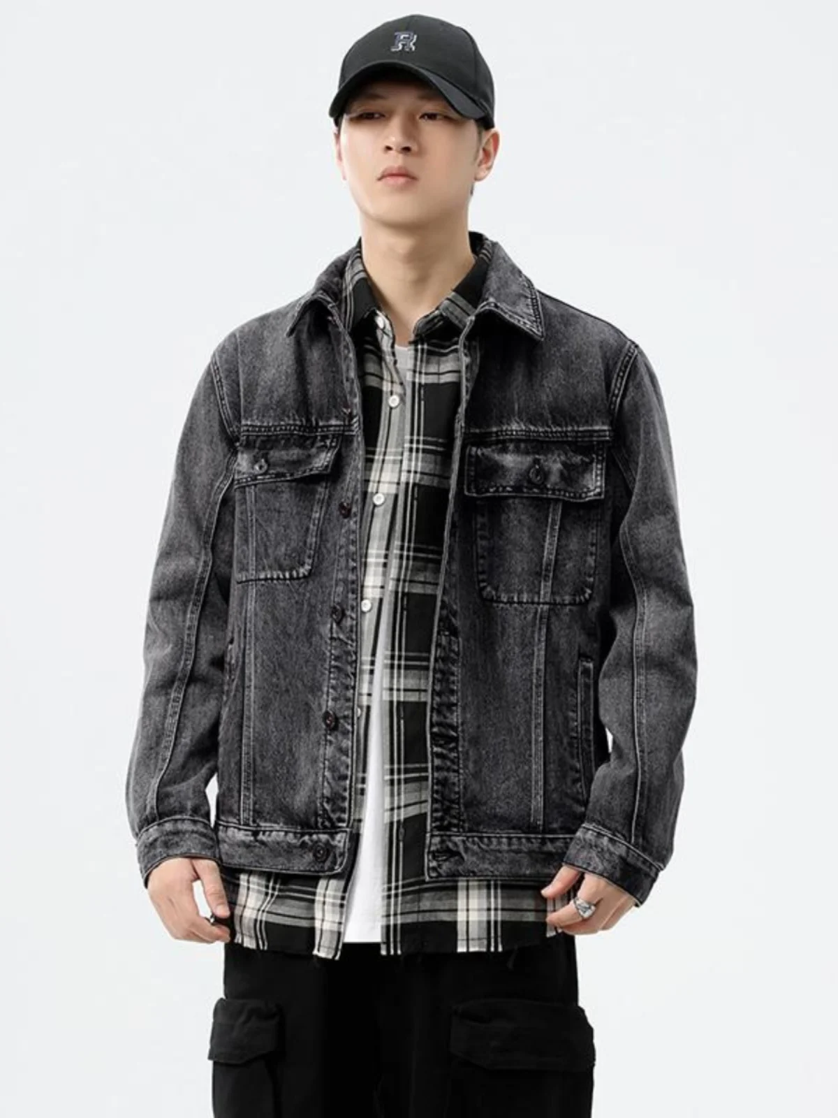 

Мужская джинсовая куртка American Sle Heavyweight Washed Black Denim: весенне-осенняя, повседневная, свободного кроя, для работы и активного отдыха, дышащая.