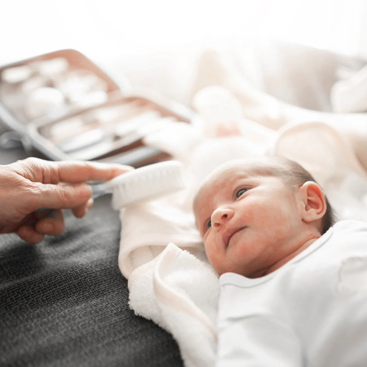 

2 шт., щетка для волос, массаж кожи головы, мягкая округлая головка, детский шампунь, инструмент для чистки, дорожная легкая детская щетка для волос