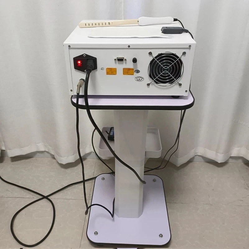 Macchina RF frazionaria Thermiva per il ringiovanimento dell'ascensore della pelle privata Cura privata Rafforzamento della macchina RF per la riparazione delle frazioni