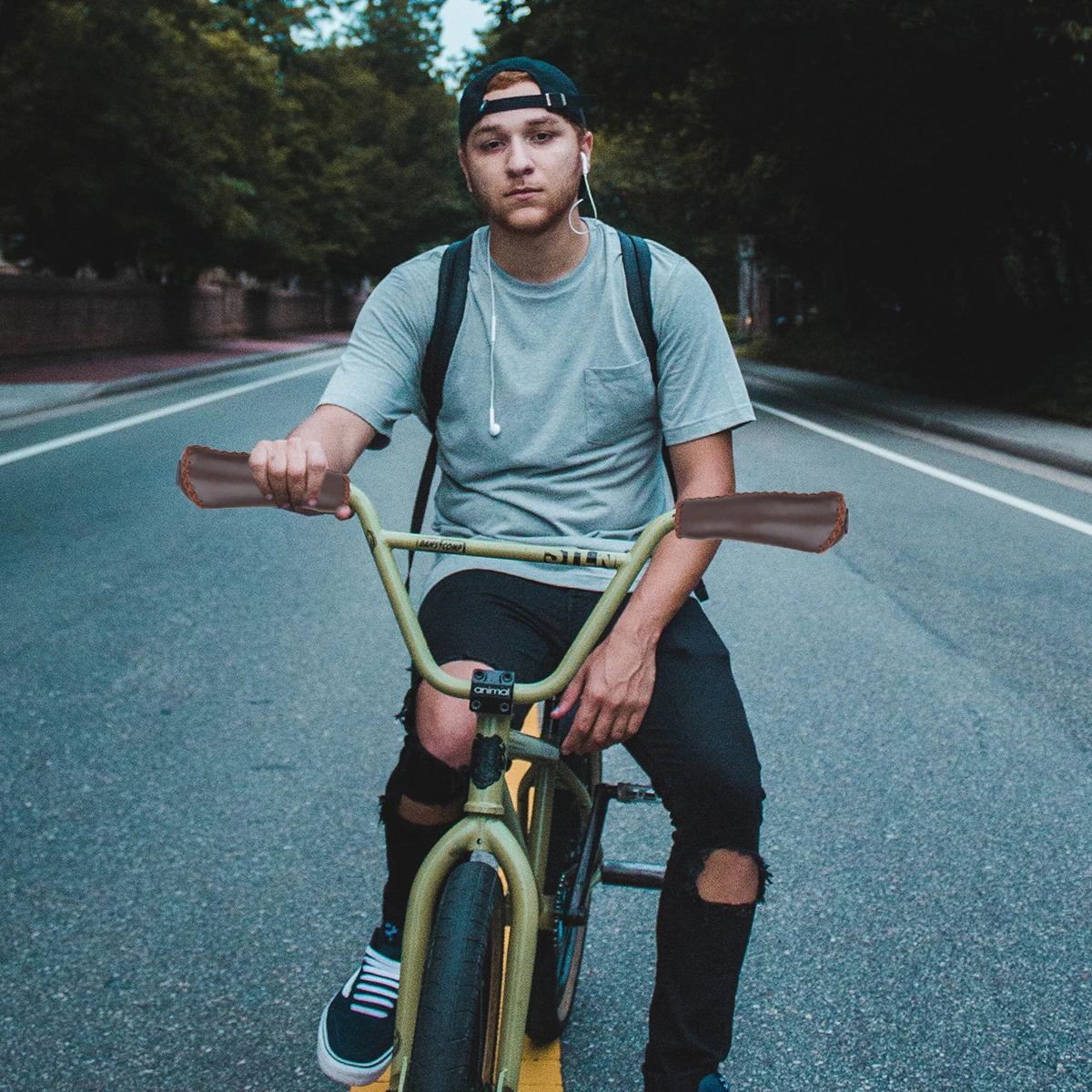 

1 Pair Microfiber Handlebar Grips Ergonomic Tpr Non-Slip Shock Absorbing For Children Bike Hand Sewing