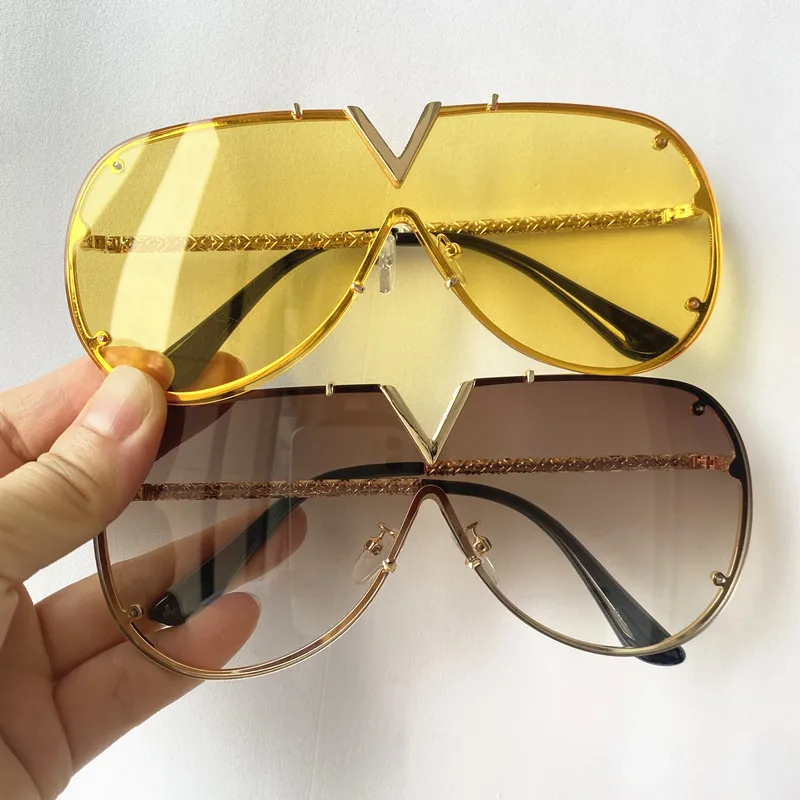 

NEW Sun Glasse Oversize Frame Anti-UV Spectacles Siamese Lens Eyeglasses Alloy Temples Ornamental Fashion Sunglasses
