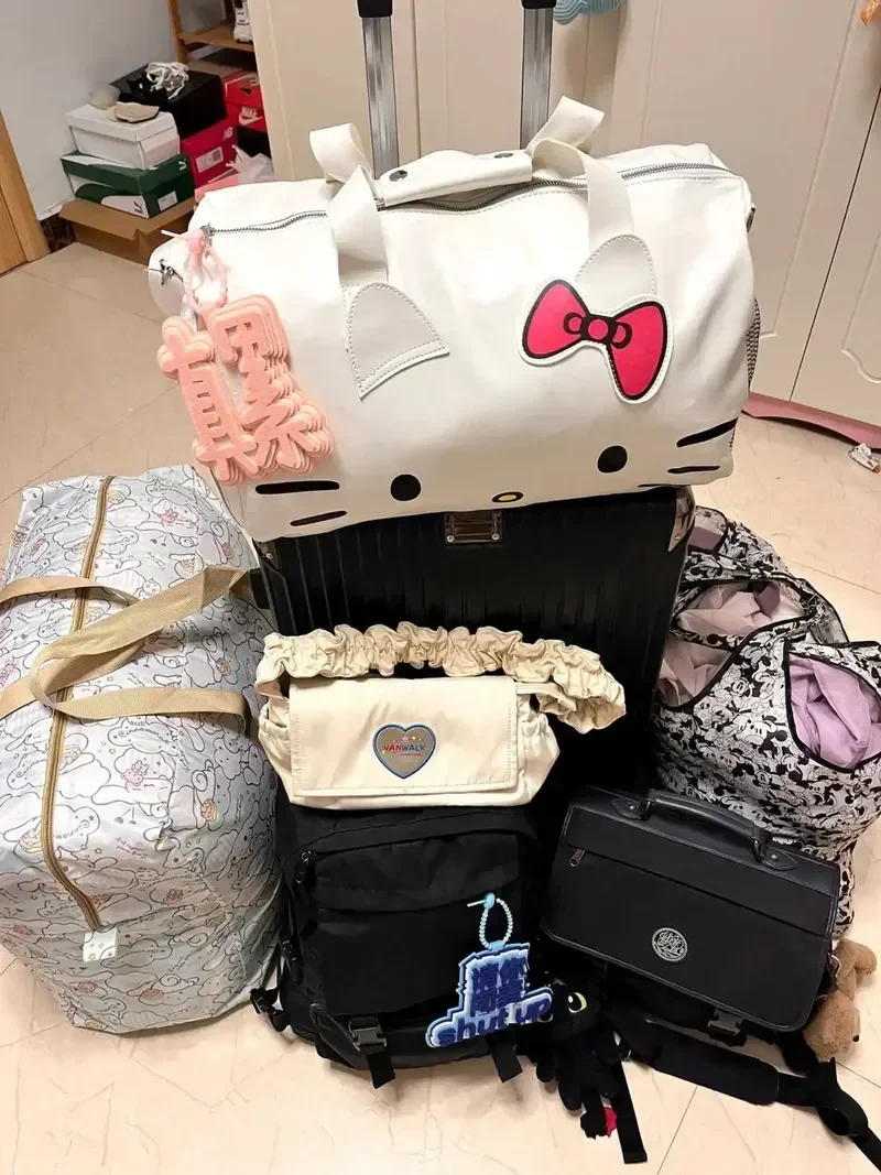 Miniso Bagagli da viaggio di grande capacità Borse firmate Borsone impermeabile di lusso carino Hello Kitty Borsa di tendenza alla moda