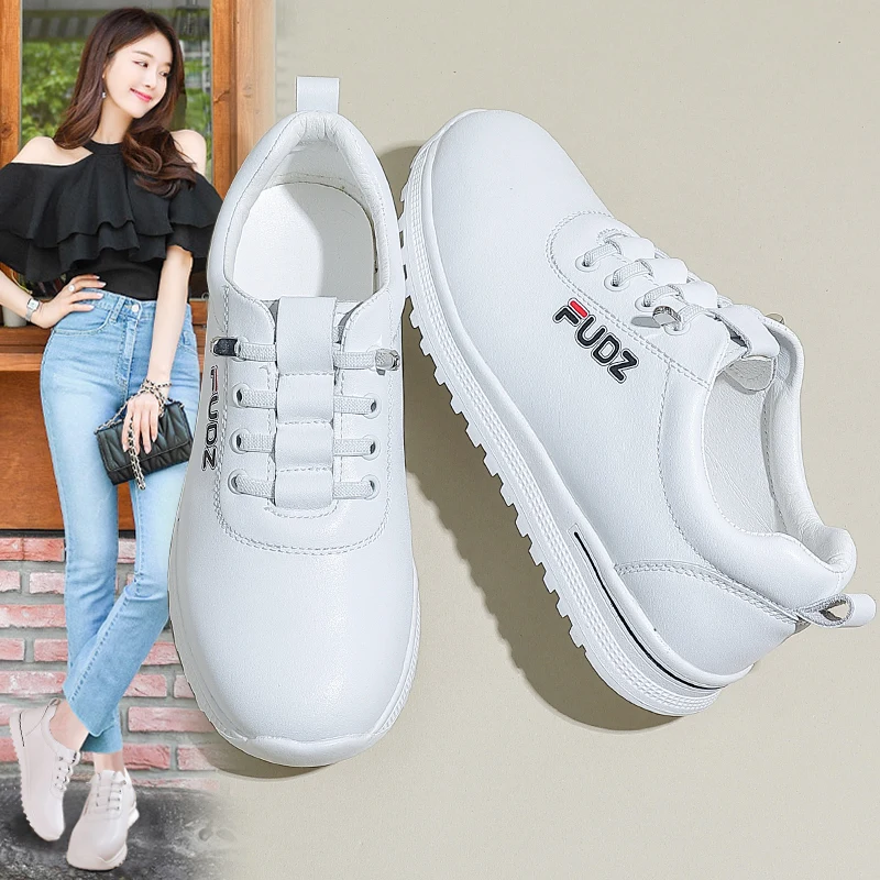 

New Cool Women Leisure Golf Sport Sneakers Anti-slippery Girls Outside Golfer Training Shoes Black White Lady Leisure Golf Shoes