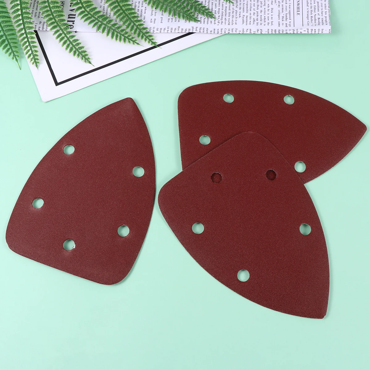 

50pcs Triangle Sandpaper Triangular Polishing Sandpaper With Holes Sturdy Alumina Material For Home