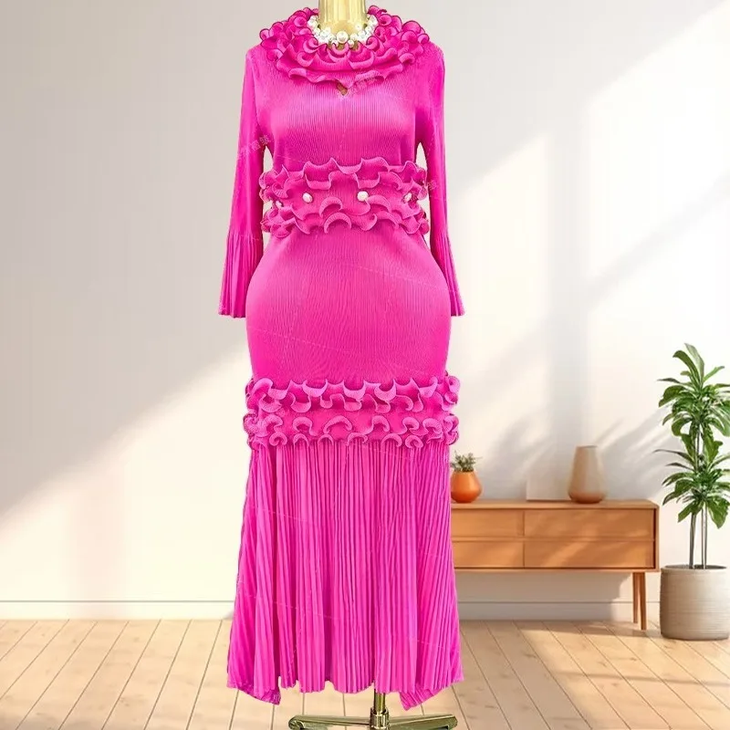 2025 Miyake Nuovi abiti da donna taglie forti Abito lungo a pieghe sottile e sottile Medio Oriente Ricama Abiti da ballo eleganti Elasticità