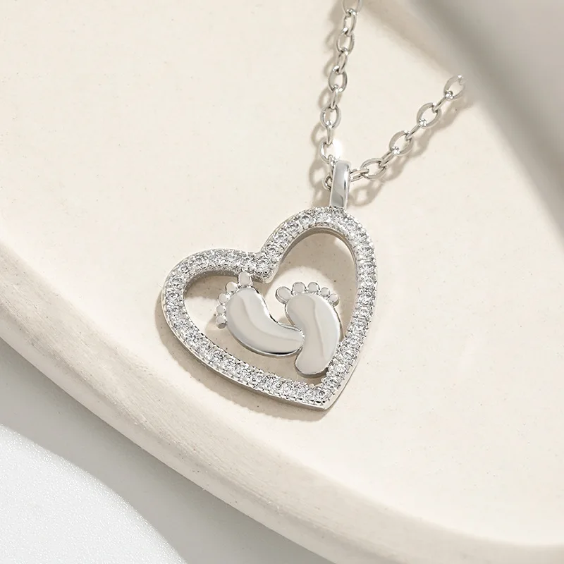 Cross-border Amazon Hot Style Color Heart-shaped Necklace Mother's Gift Footprints of Love Baby's Footprints of Love