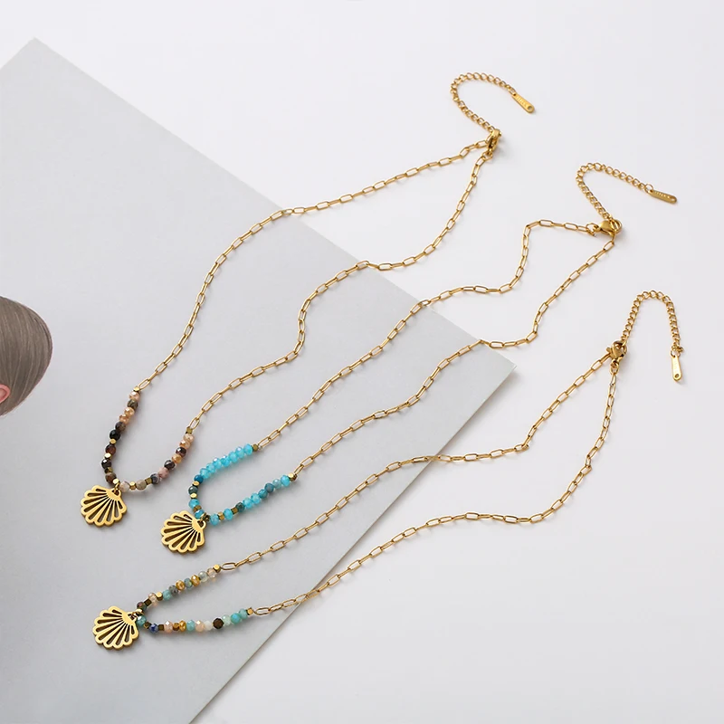 Bohemia Handmade Rice Beads Chain Necklaces for Women Fashion Stainless Steel Hollow Maple Leaf Pendant Necklace Jewelry Gifts