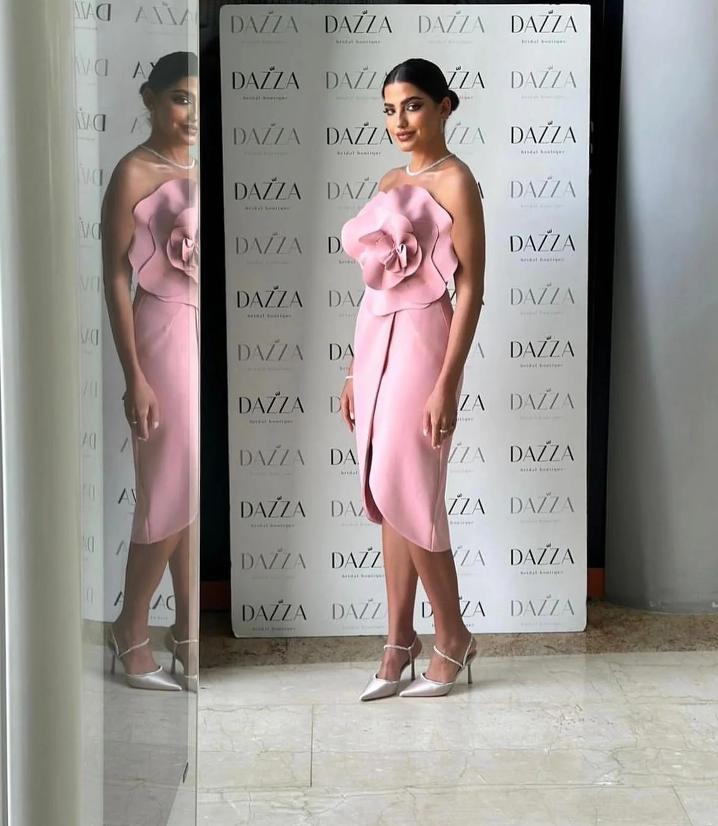 Vestido de noche recto con flores 3D, Jersey Sexy personalizado, delicado, sin tirantes, sin mangas, largo hasta el té, vestidos de fiesta, tamaño personalizado