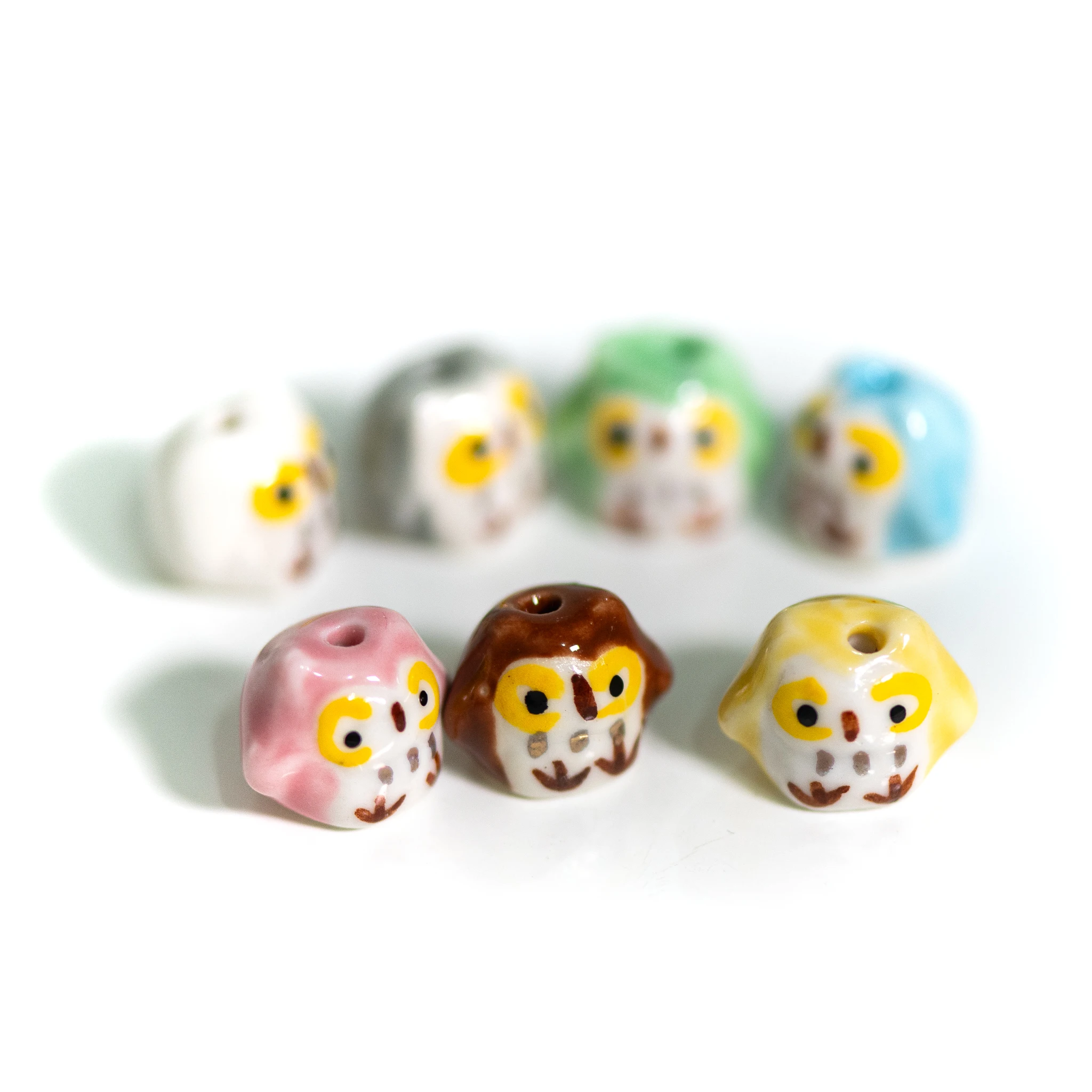 Handgefertigte Keramik-Eulenperlen 15–18 mm mit 2,5–3 mm Loch, handbemalte Cartoon-Tierperlen für DIY-Schmuck, hochtemperaturbeschichtet,