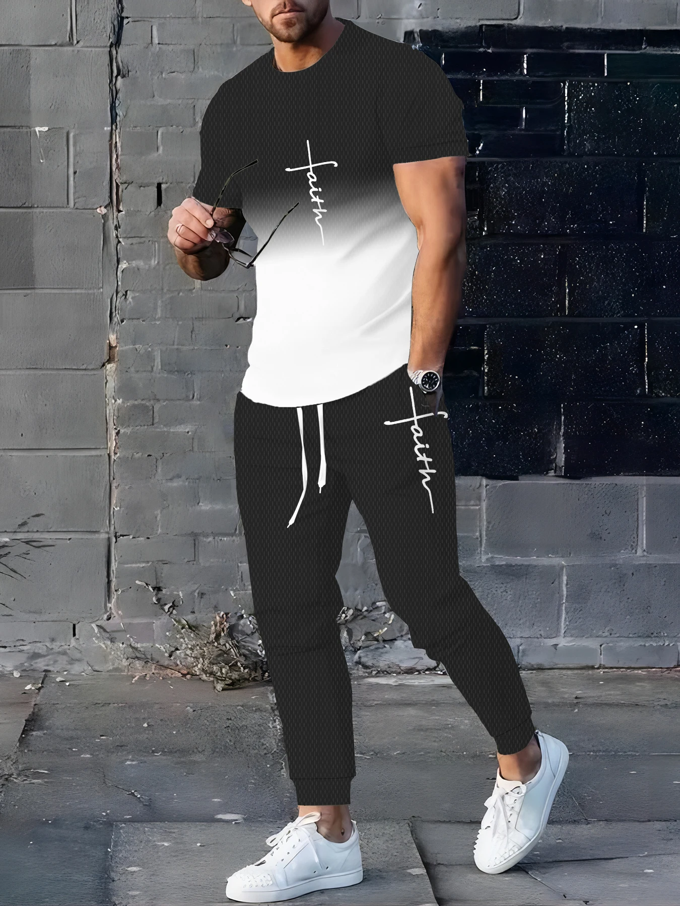 

The Summer new men's suit is a casual and fashionable letter-printed outdoor gradient men's wear