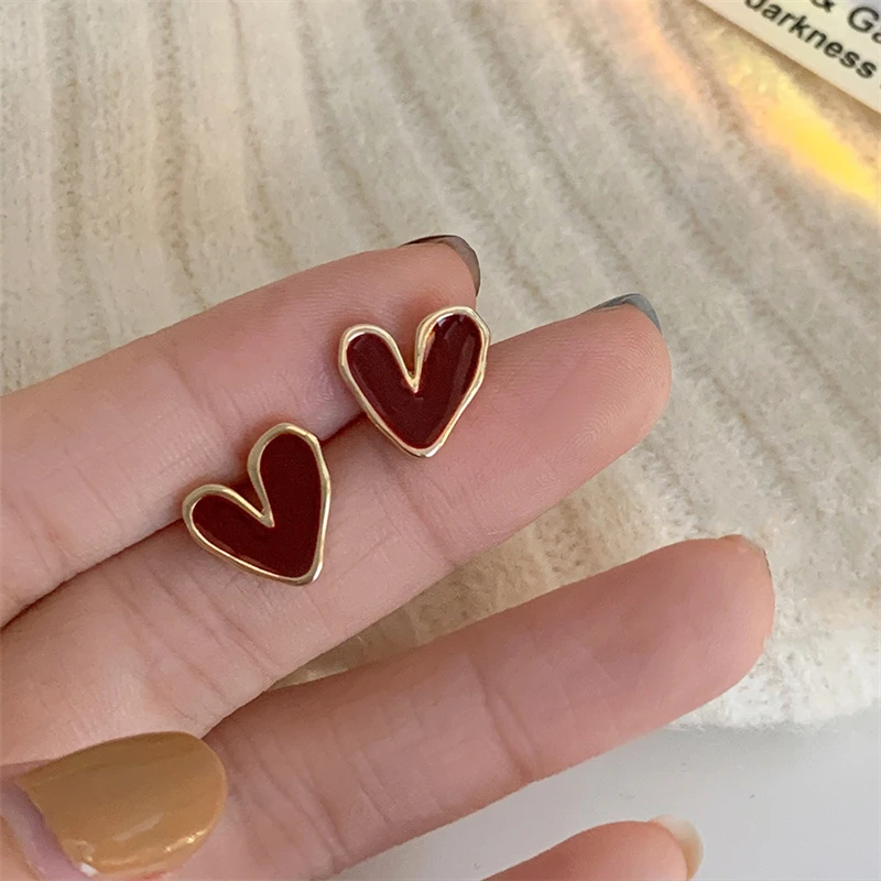 Cute Heart Stud Earrings for Women Korean Style Simple Love Shape Ear Piercing Jewelry Girls Daily Wear Party Wedding Gifts