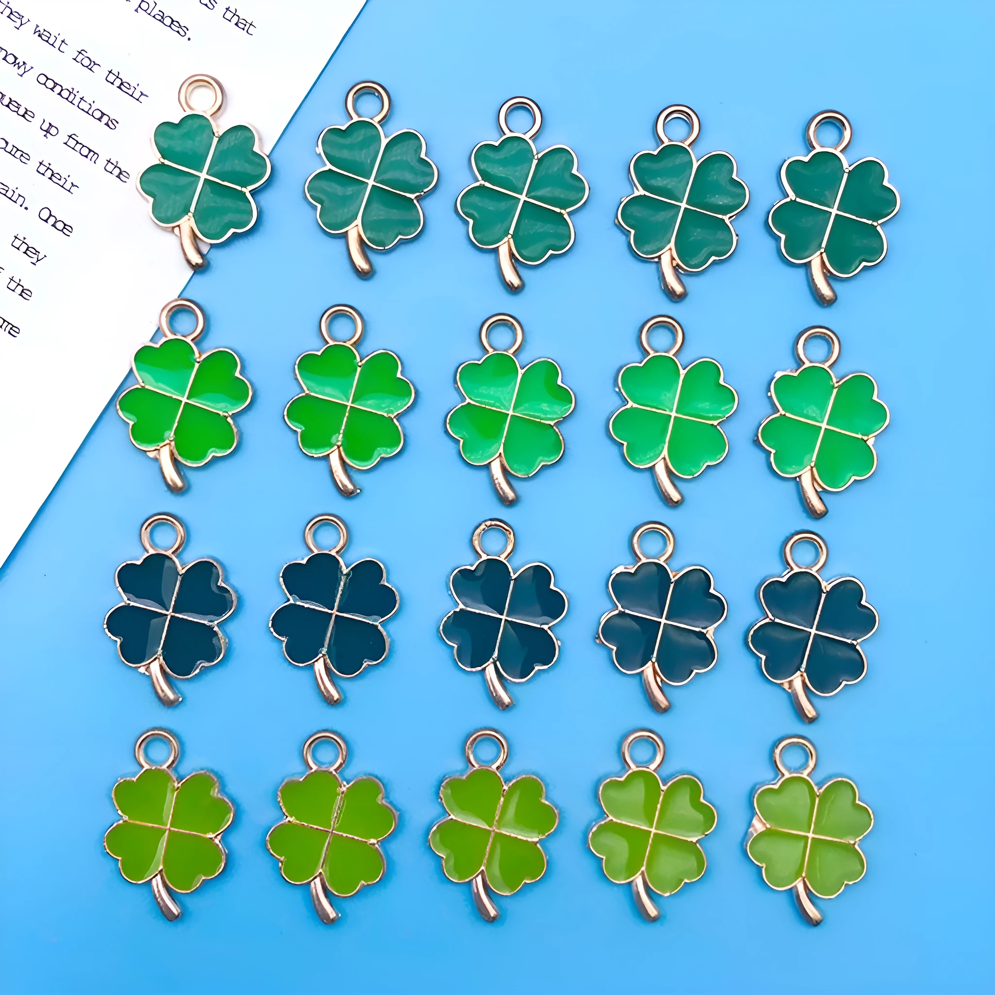 Randomly Mix 20pcs/Set Drip Oil Green Four-leaf Clover Shaped Charms Pendants for DIY Necklace Bracelet Earrings Jewelry Making