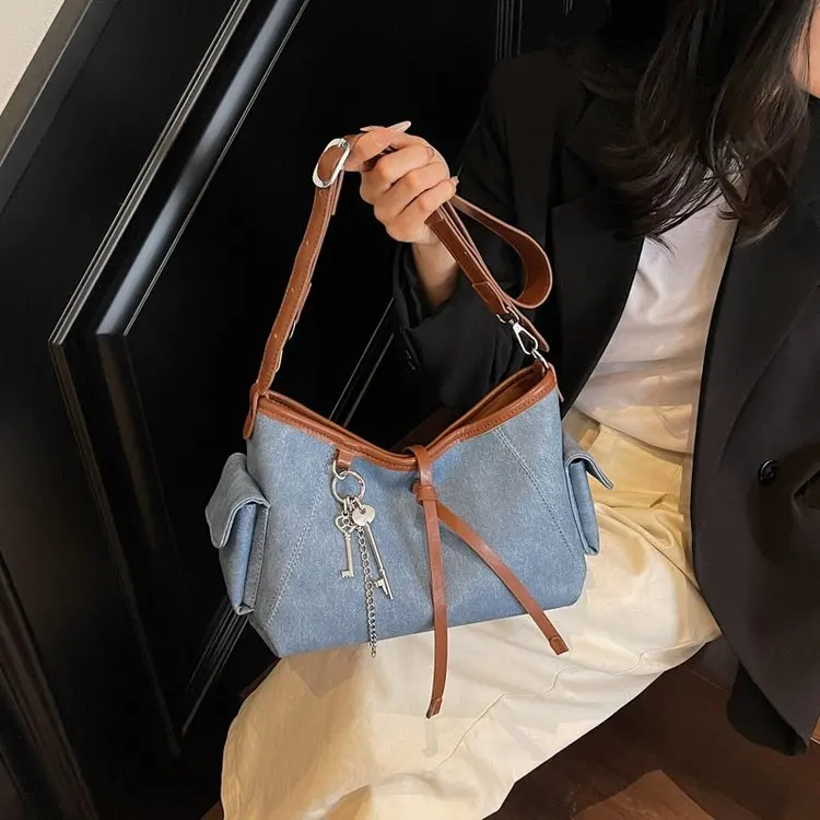 

Новая модная универсальная сумка-тоут 2026 года с большой вместимостью, наплечная сумка для женщин, простая сумка через плечо