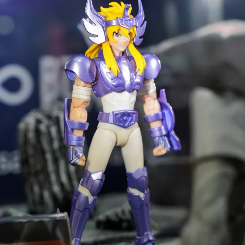 En Stock Blokees genuinos Saint Seiya campeón clase Acuario Camus Cygnus Hyoga Taurus figura de acción coleccionable modelo juguetes regalo