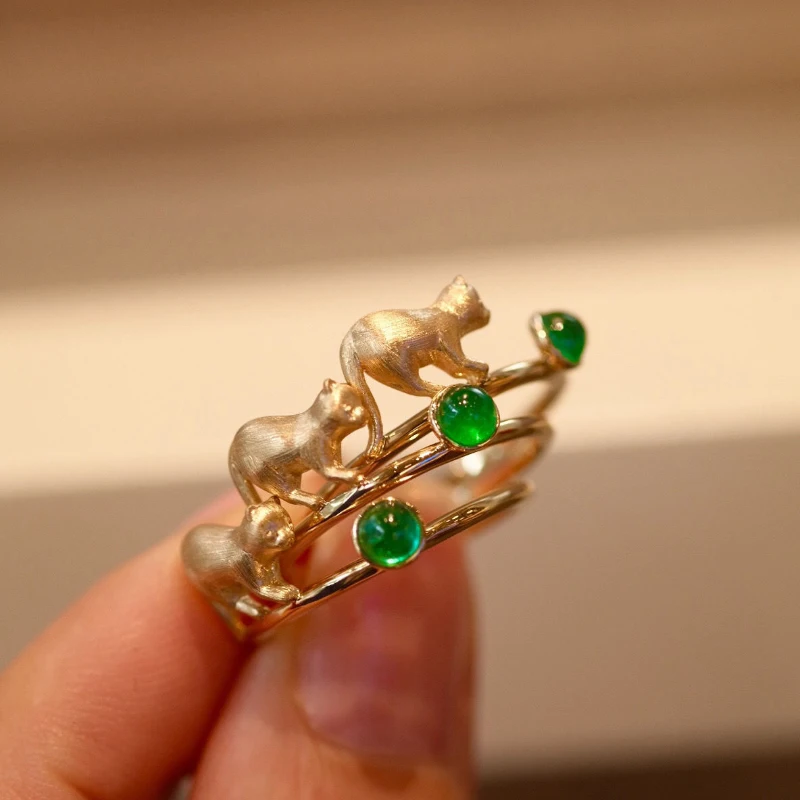 

Classic light luxury design inlaid green natural chalcedony Cute Cat rings for women high-end ancient gold craftsmanship jewelry