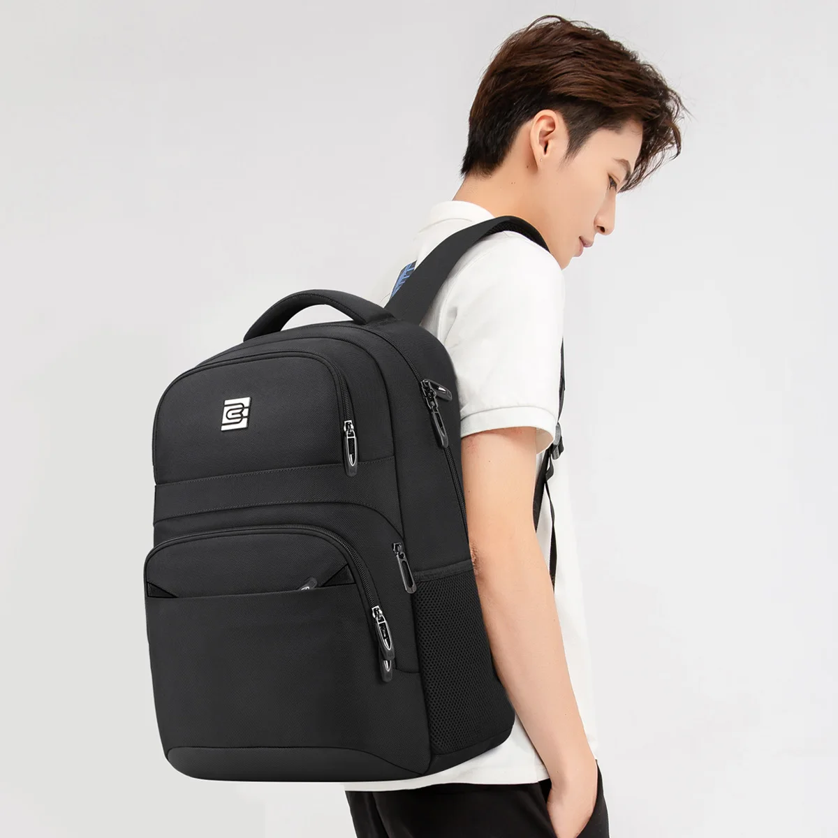 Zaino da uomo nuovo Borsa da viaggio d'affari di grande capacità Borsa per laptop da 15,6 pollici Zaino per studenti impermeabile Zaino da donna