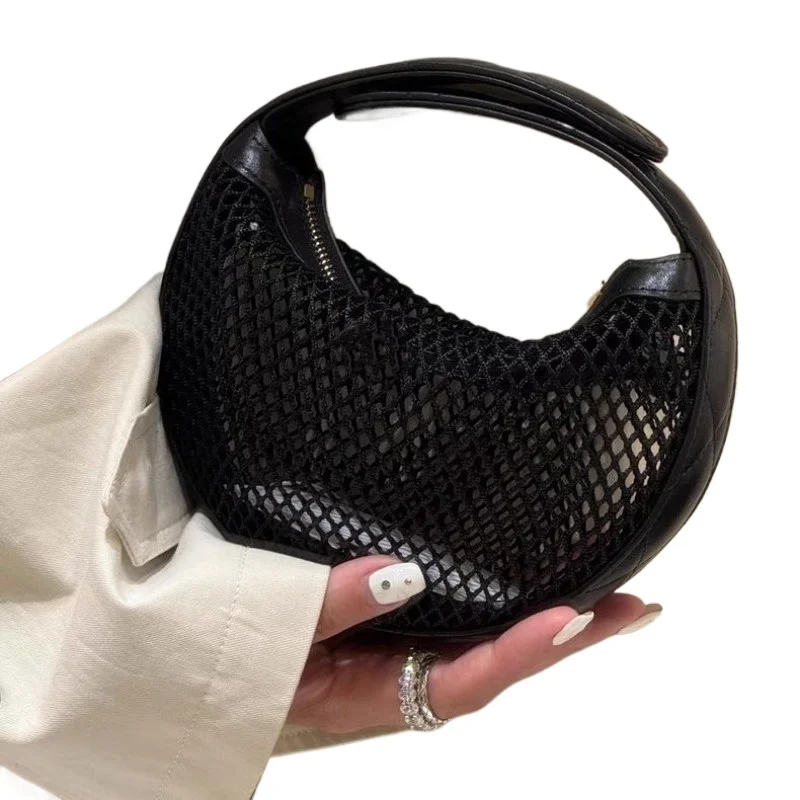 

New Internet Celebrity Same Fashion Versatile Grid Hollow Design Chain Concave Shape Handbag High Quality High Appearance Level