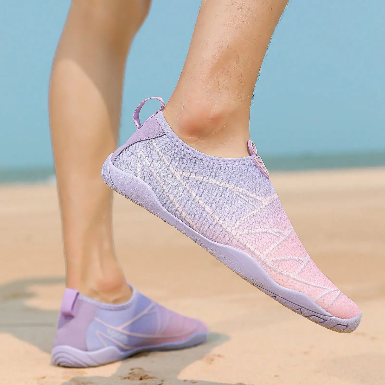 1 Pair Women's Gradient Color Non-Slip Water Shoes, Lightweight Outdoor River Trekking Aqua Socks For Beach, Swimming, Surfing, Suitable For Summer Holiday, Camping, Party