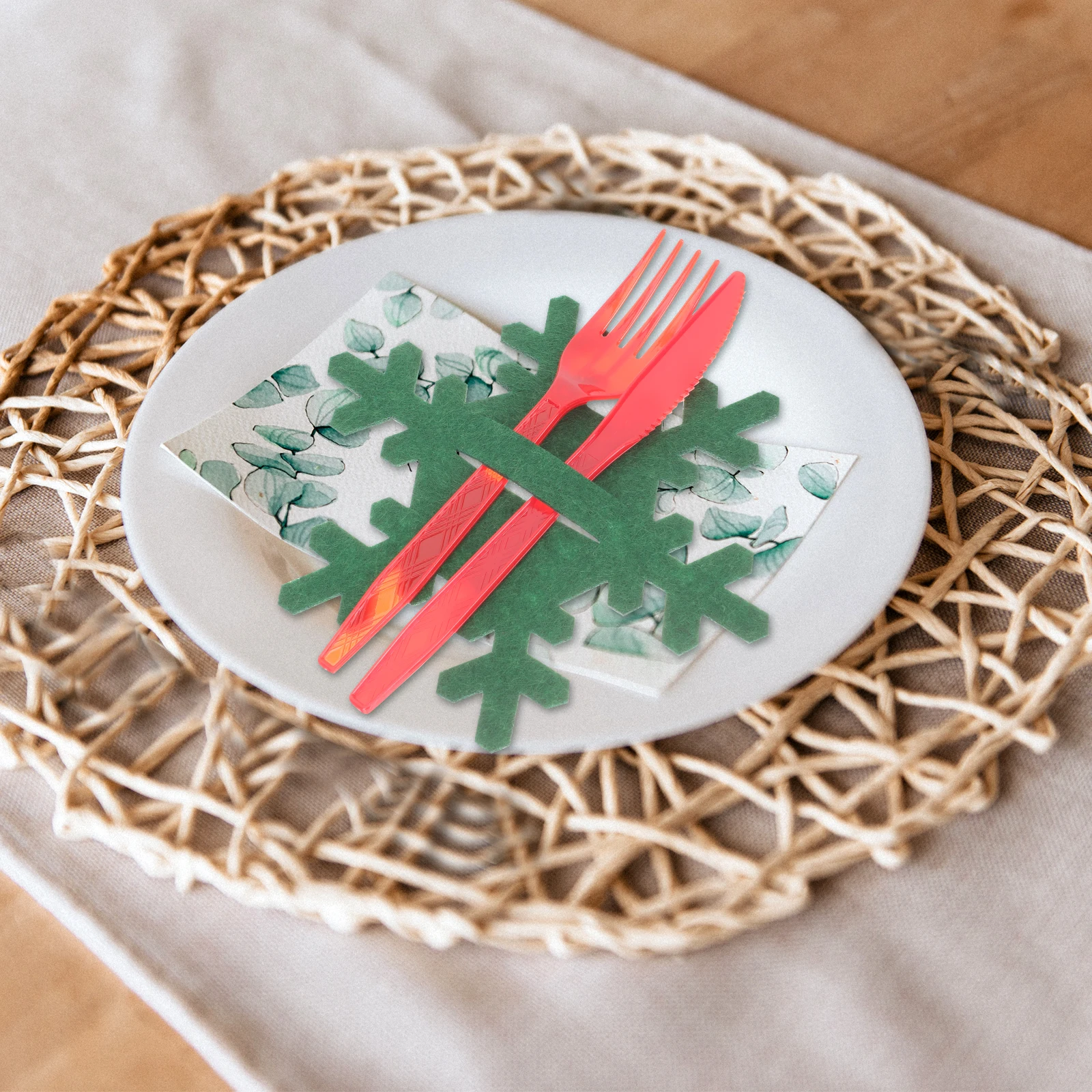 

8Pcs Snowflake Covers Felt Fabric Christmas Decor Knife Silverware Holder For Party Fork Bags Tableware Protective Holder