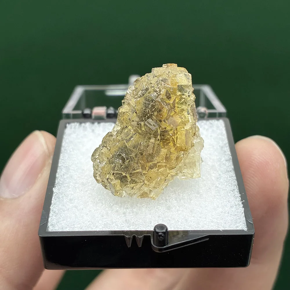 A1-3A 100% Natural Yellow Fluorite Mineral Specimen Stones and Crystals Quartz Teaching specimen Box size:35*35*35 mm