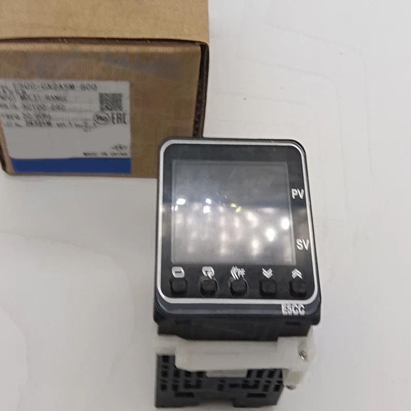 

E5EC-QR2ASM-820 New digital thermostat with high precision