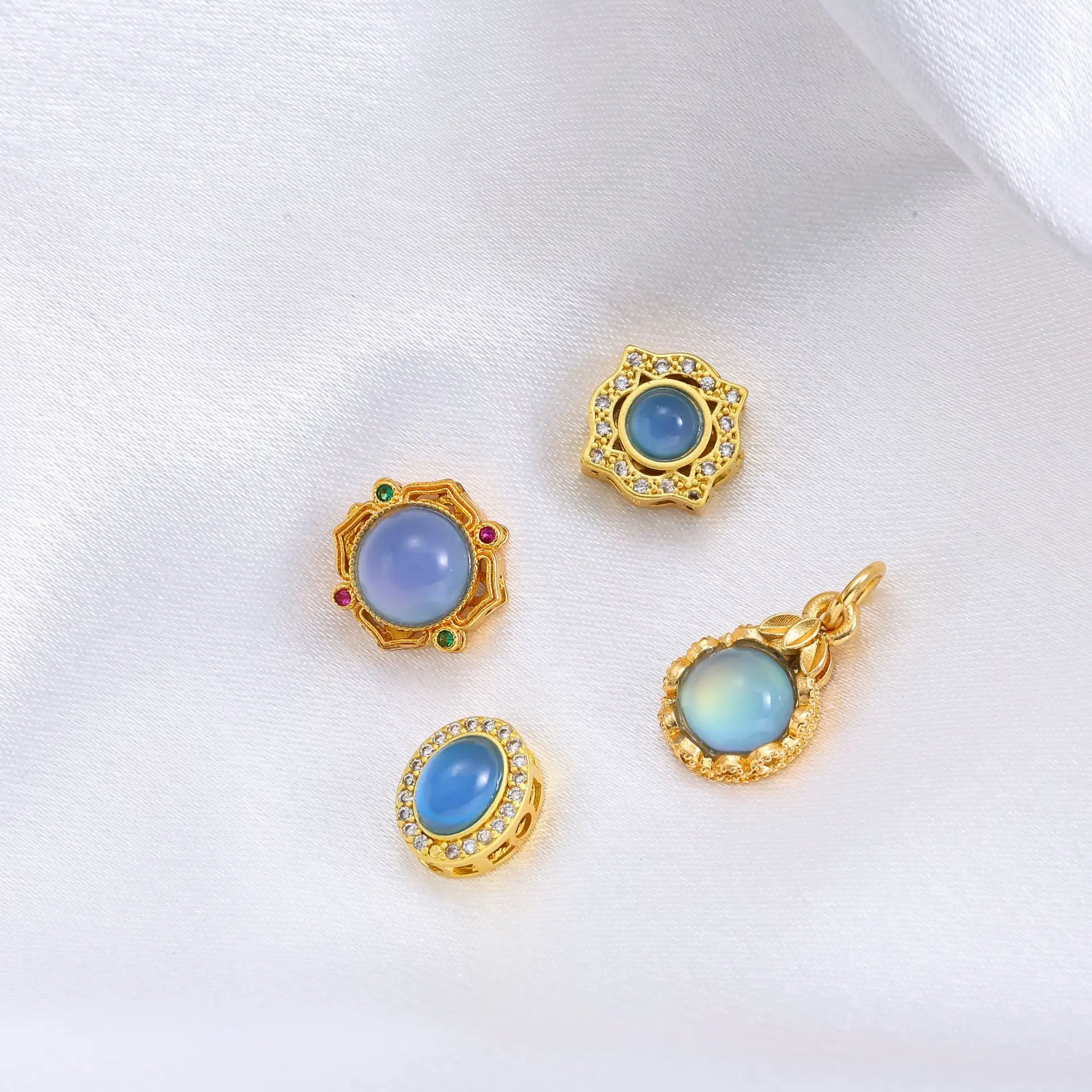 5 Pieces of Copper Gold Inlaid Blue Cat's Eye Spacer Beads DIY Pearl Bracelet Necklace Hand String Jewelry Accessories Wholesale