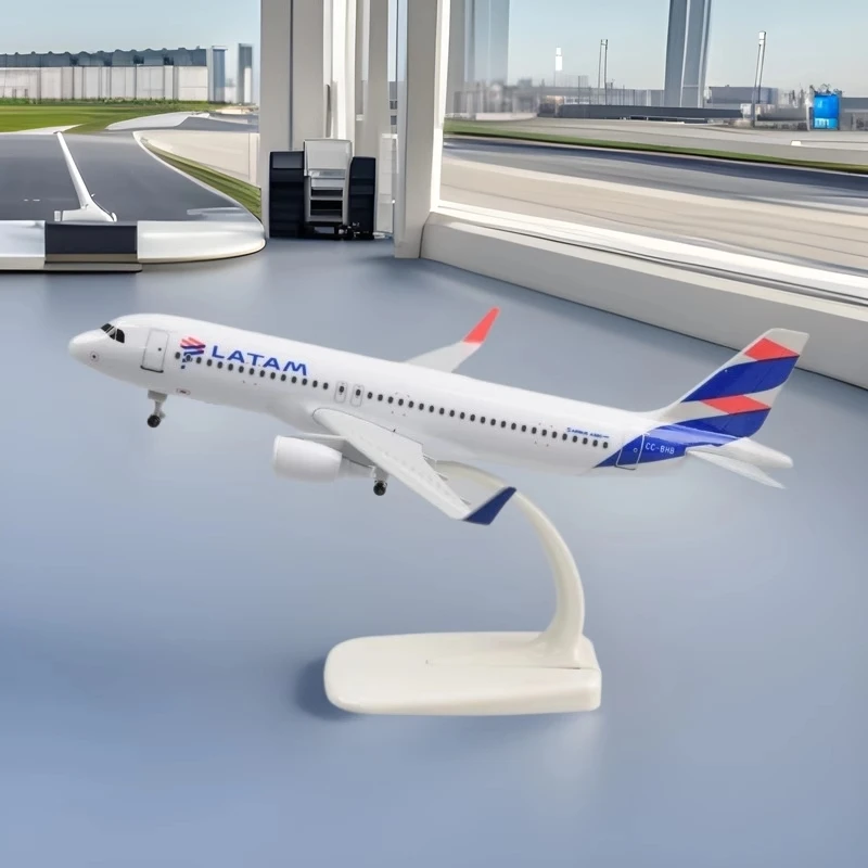 مقياس 1:400 ايرباص A320 LATAM الخطوط الجوية الإصدار القياسي نموذج طائرة معدنية 20 سنتيمتر نموذج طائرة لعبة الطائرة
