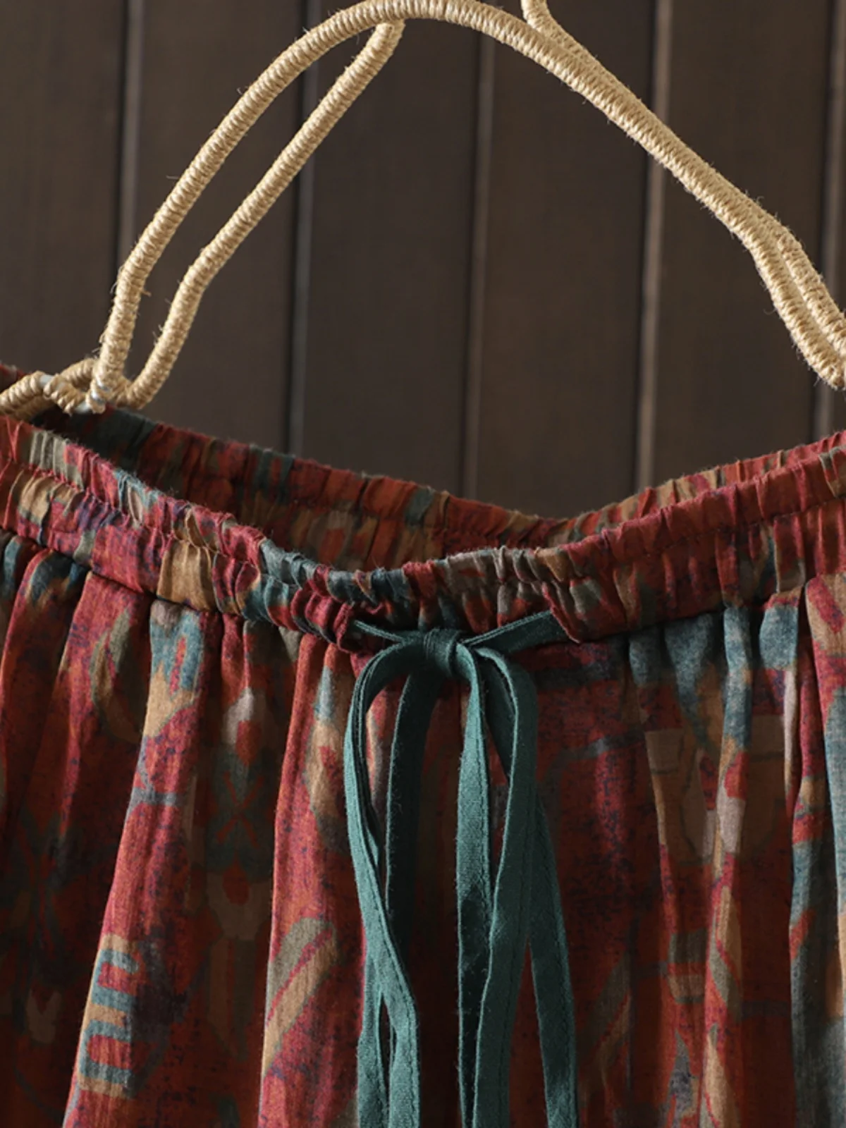 Pantalones cortos con cintura elástica y estampado de flores para mujer, pantalones cortos rectos de cintura alta y pierna ancha de media longitud, pantalones Vintage para mujer