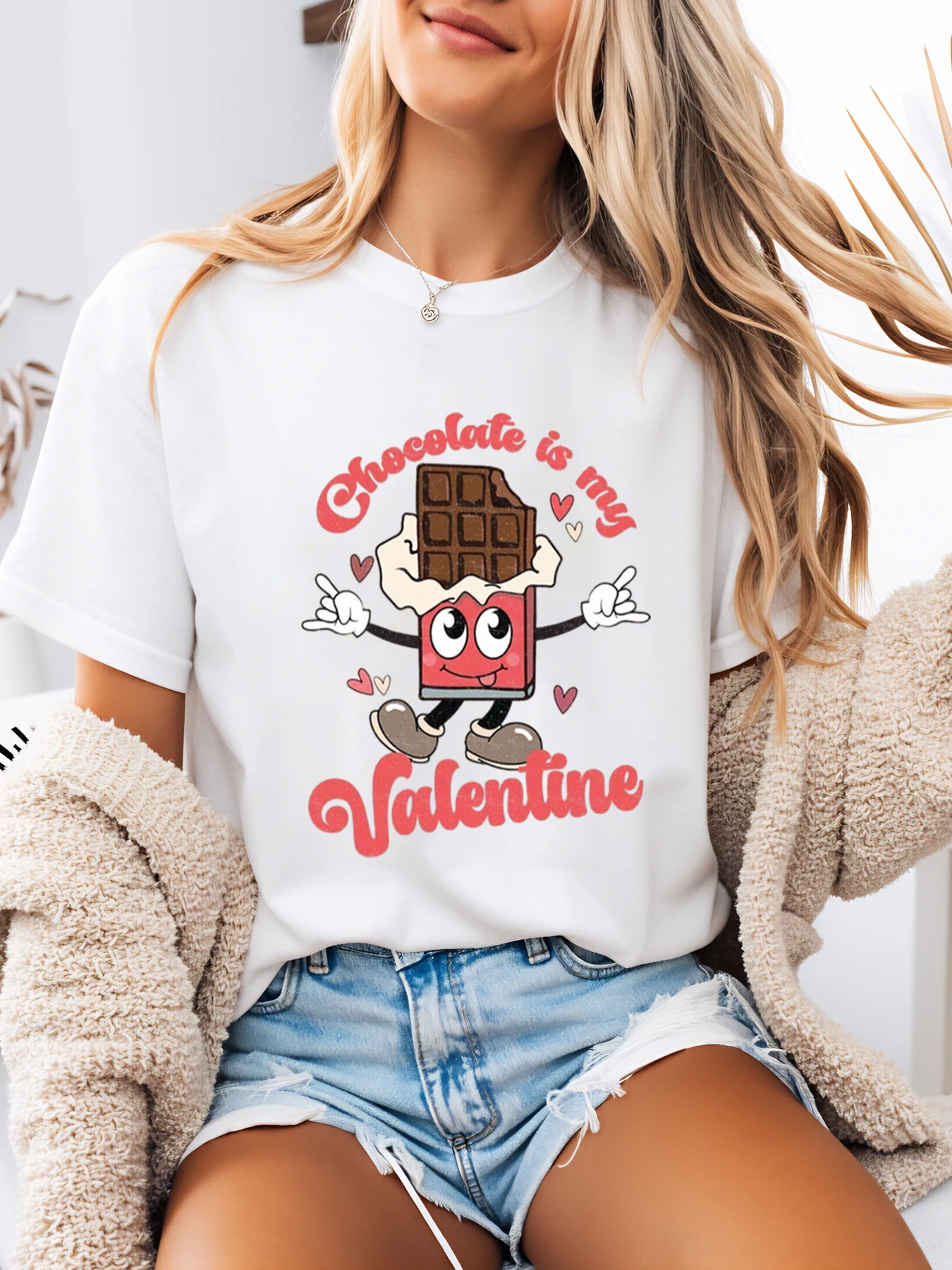 Camiseta con estampado de barra de Chocolate de dibujos animados de Chocolate Is My Valentine, ropa informal para mujer del Día de San Valentín, talla grande blanca