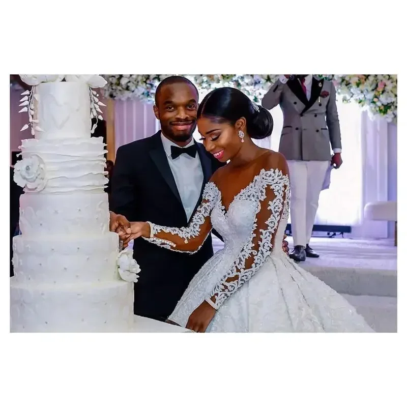 

Индивидуальные африканские кружевные бальные платья с длинными рукавами, свадебные платья, соборный шлейф, иллюзия жемчуга, крупные свадебные платья с бисером