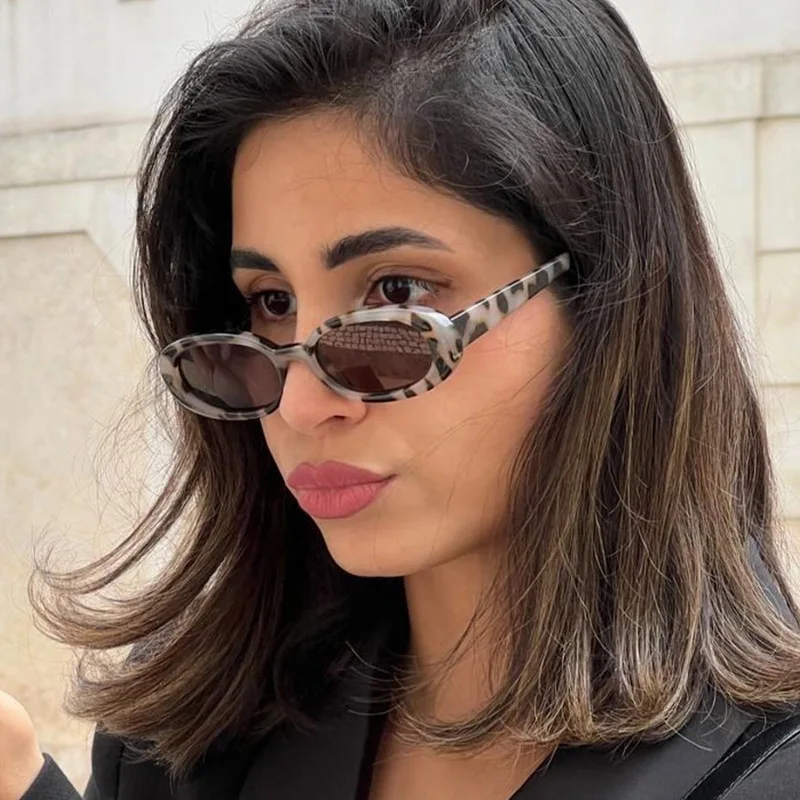 

Новые овальные солнцезащитные очки с маленькой оправой, ретро-стиль, персонализированные фотоочки, вогнутые линзы, леопардовый принт, коричневые солнцезащитные очки для женщин