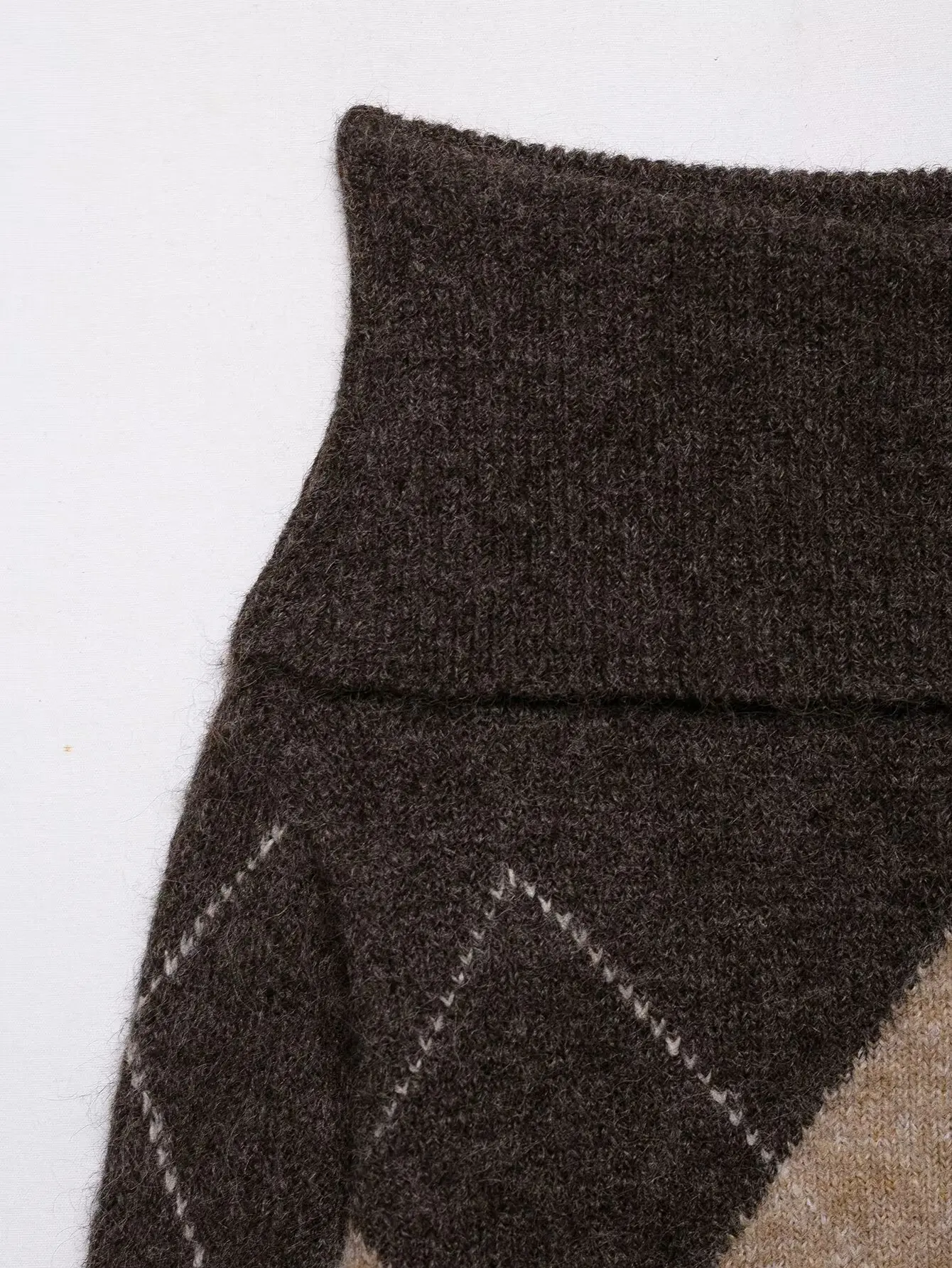 الخريف المرأة محبوك سترة قبالة الكتف موضة Argyle المرأة البلوزات مزاجه مائل الرقبة محبوك البلوفرات الملابس #4