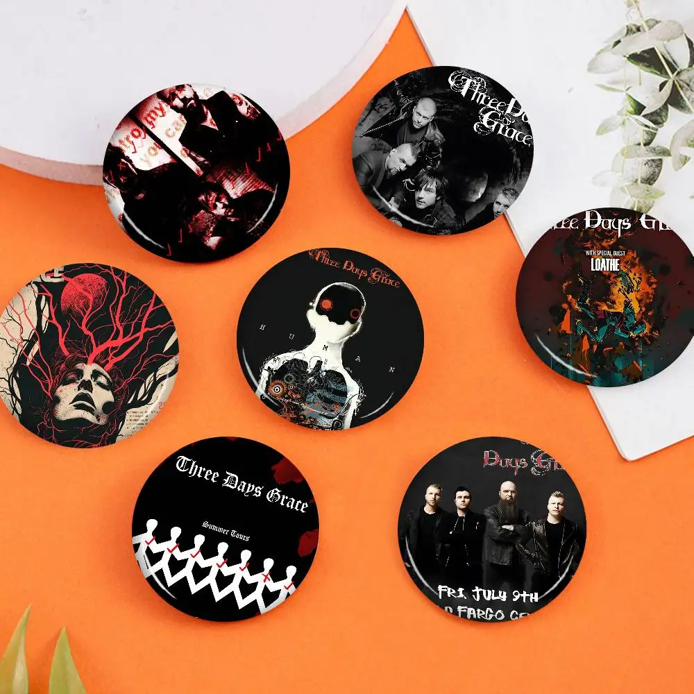 T-Three Days Grace Band صفيح دبوس زر مخصص أنيمي دور المدرسة القديمة بروش الكرتون طوق شارة مجوهرات هدية المشجعين