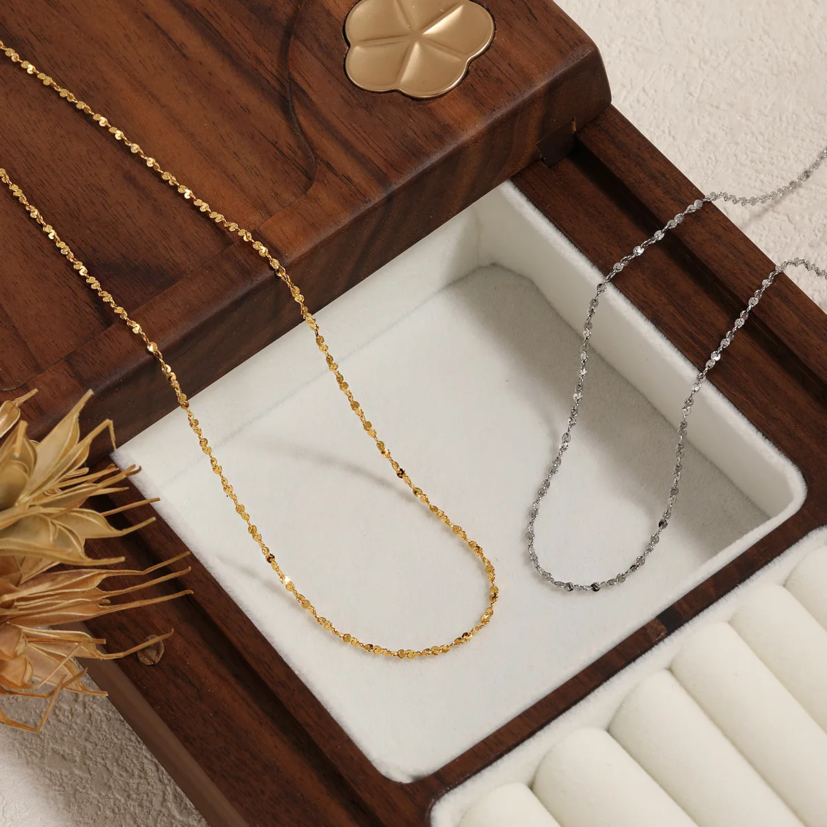 Waterproof Exquisite PVD Gold Plated Stainless Steel Classic Sparkling Simple Style Clavicle Thin Chain Necklace Gift For Women