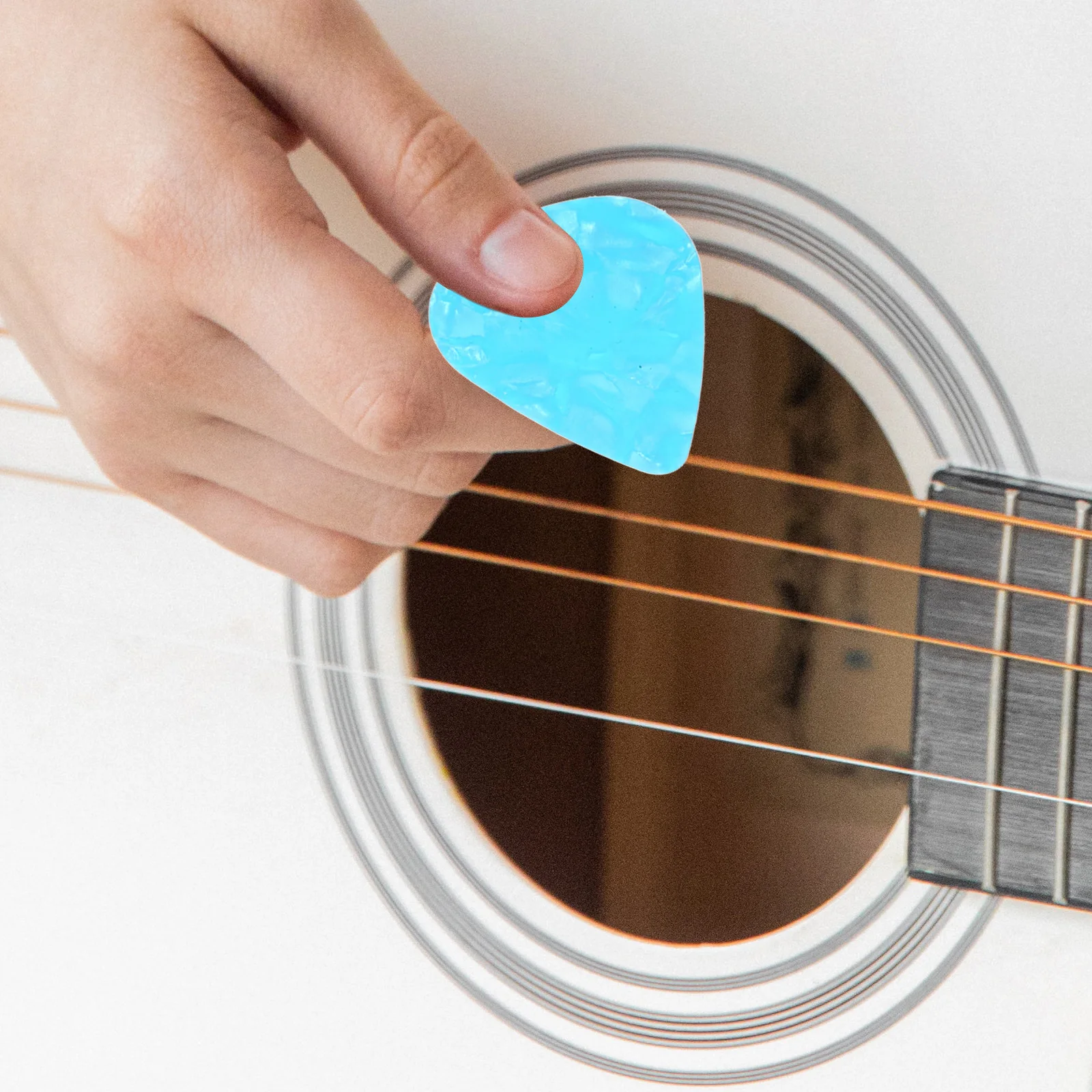 

1Set Small Guitar Picks Holder Practical Fine Texture Comfortable Hand Feeling for Various Guitars Guitar Picks