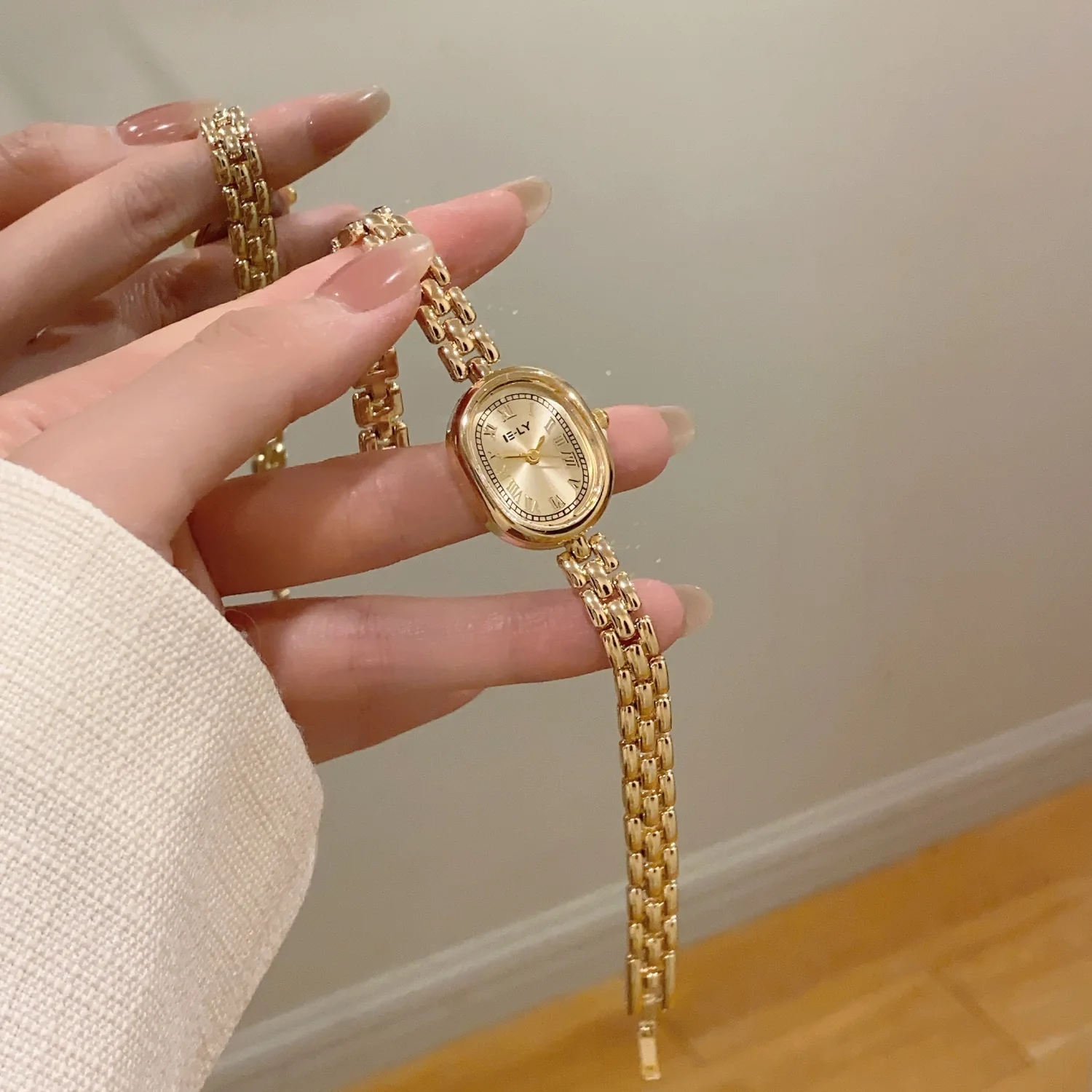 Women Watches Top Brand Luxury Wristwatches Ladies Fashion Gold  Bracelet Watch Female Elegant Clock Women montre femme