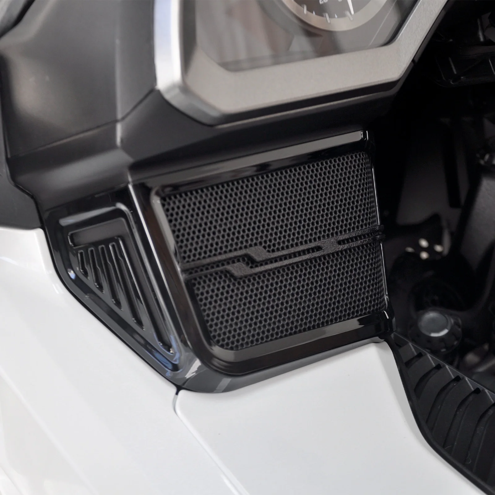 Panical For Honda Gold Wing GL1800 B F6B 2018-2026 Black Front Rear Speaker Grills Audio Trumpet Trim Cover Decorate