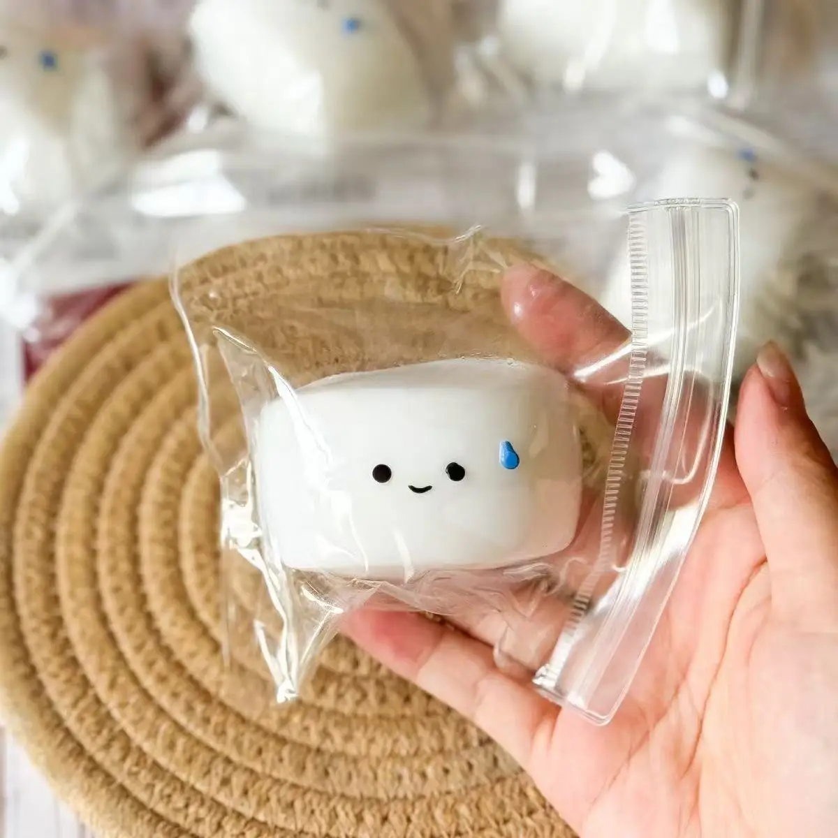 Addictive Squeeze Toy! Ultraweiche Silikon-Lebensmittel bietet einen befriedigenden Squish und Slow-Rebound-Großhandel nach Maß